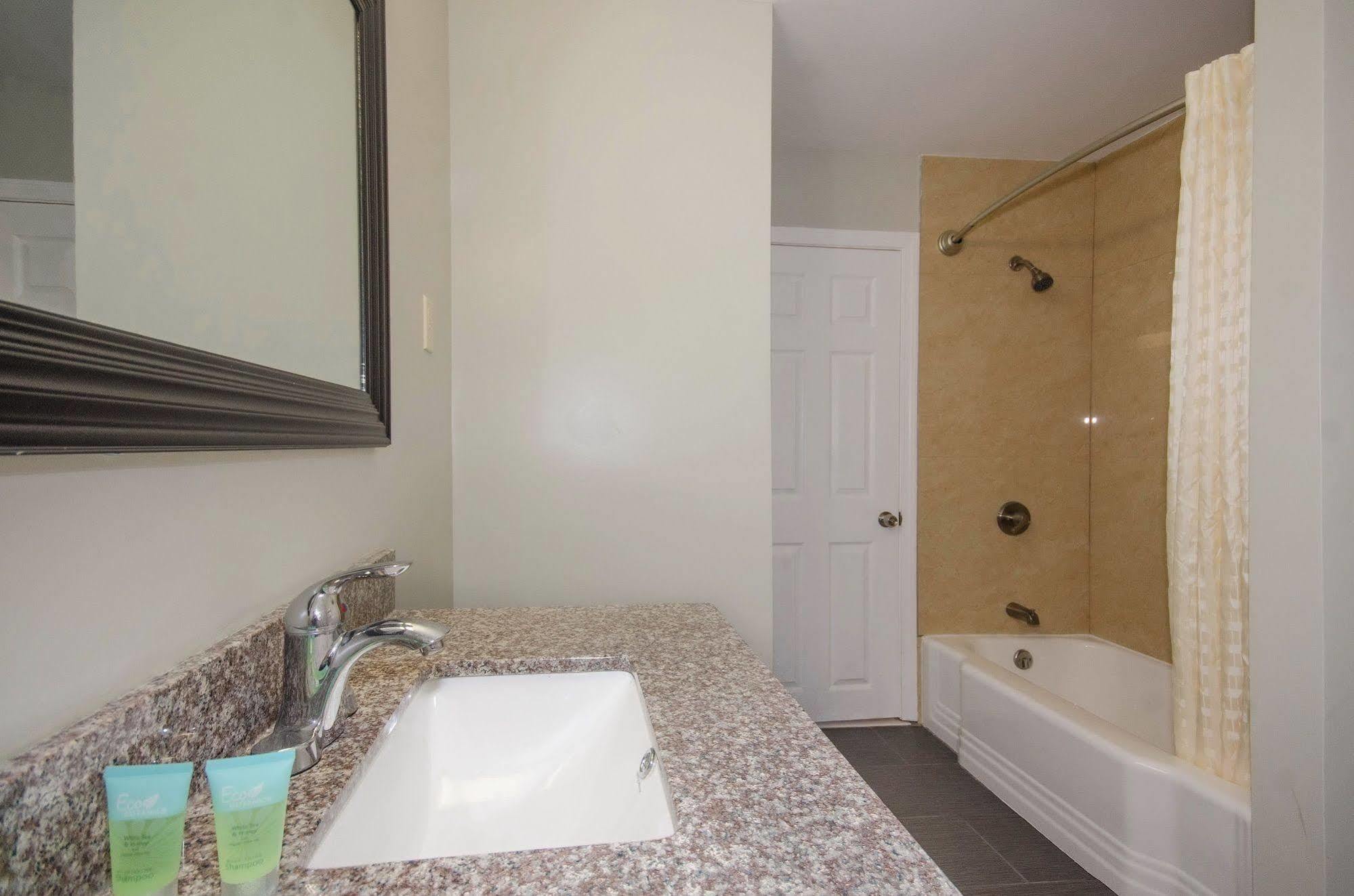 Plaza Inn Peabody Εξωτερικό φωτογραφία